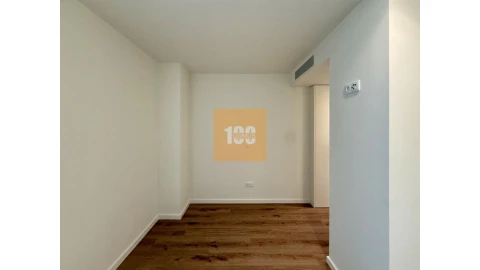 Apartamento T2 para Venda em Mafamude e Vilar do Paraíso