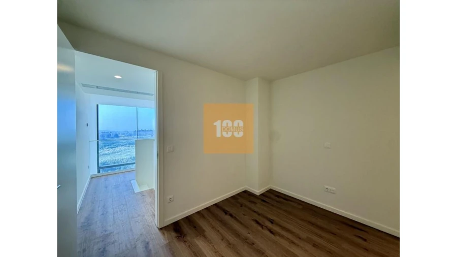 Apartamento T2 para Venda em Mafamude e Vilar do Paraíso Foto 24