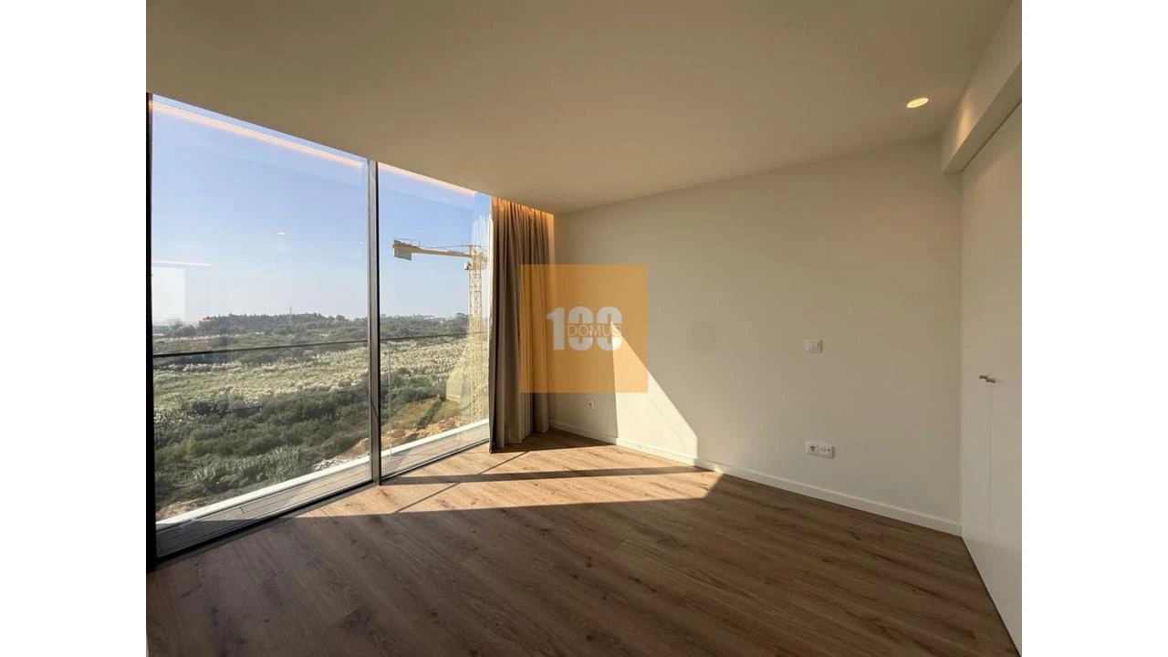 Apartamento T2 para Venda em Mafamude e Vilar do Paraíso Foto 16
