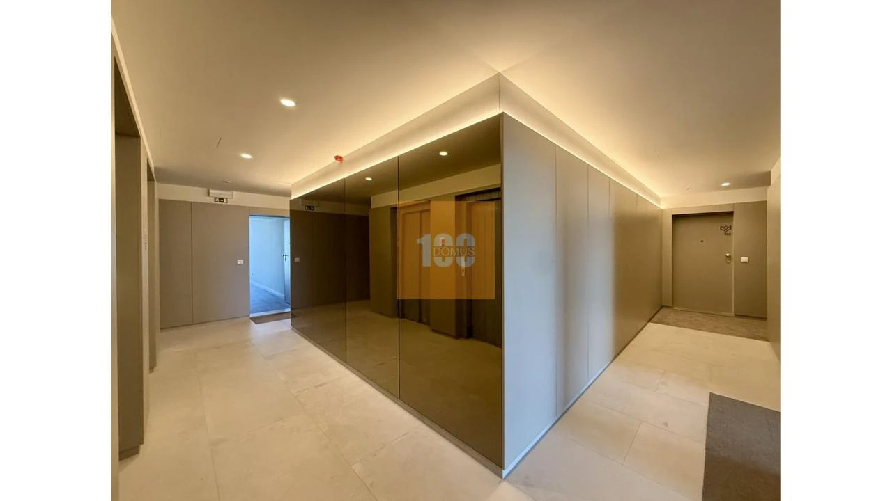 Apartamento T2 para Venda em Mafamude e Vilar do Paraíso Foto 28