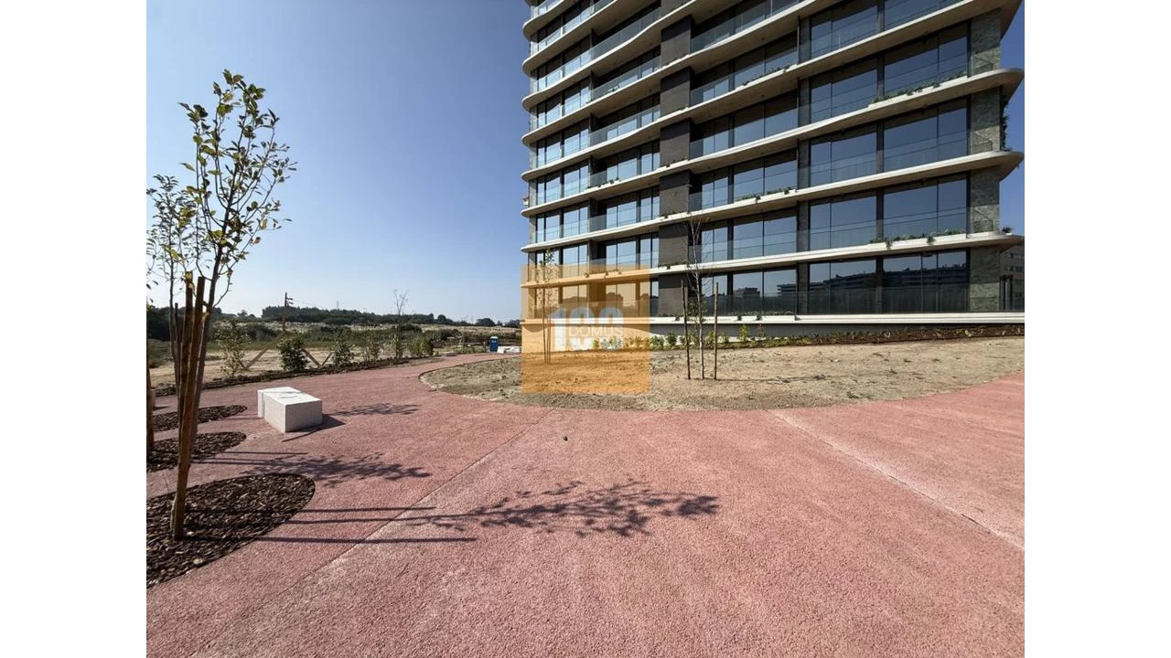 Apartamento T2 para Venda em Mafamude e Vilar do Paraíso Foto 34
