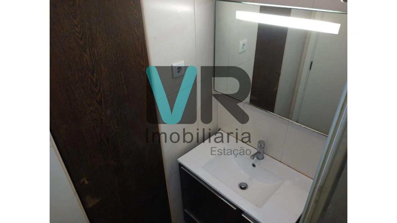 Apartamento T1 para Venda em Braga (Maximinos, Sé e Cividade) Foto 2