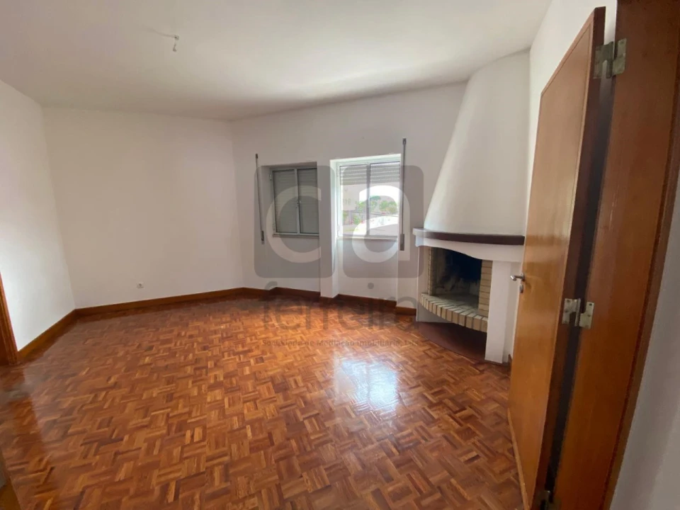 Apartamento T4 para Venda em Alpiarça Foto 4