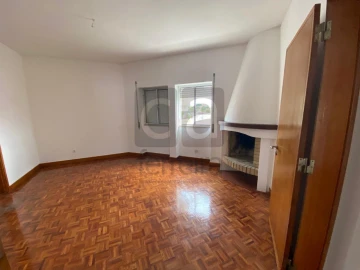 Apartamento T4 para Venda em Alpiarça