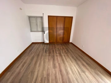 Apartamento T4 para Venda em Alpiarça