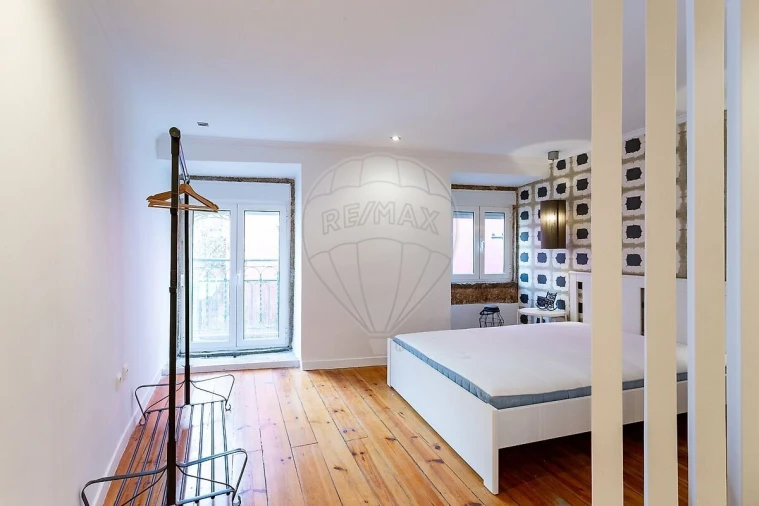 Apartamento T1 para Venda em Santa Maria Maior Foto 3