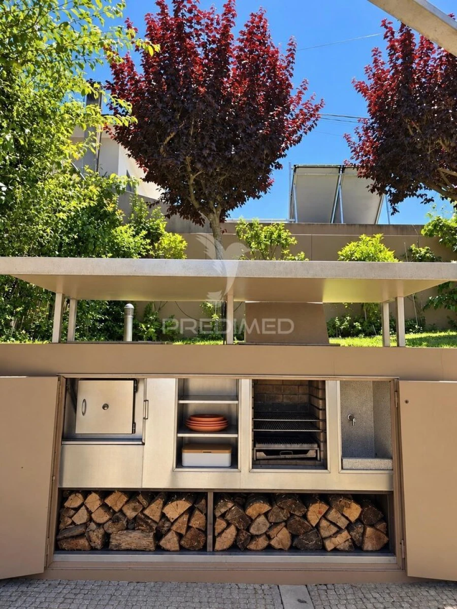 Moradia T4 para Venda em Arvore Foto 27