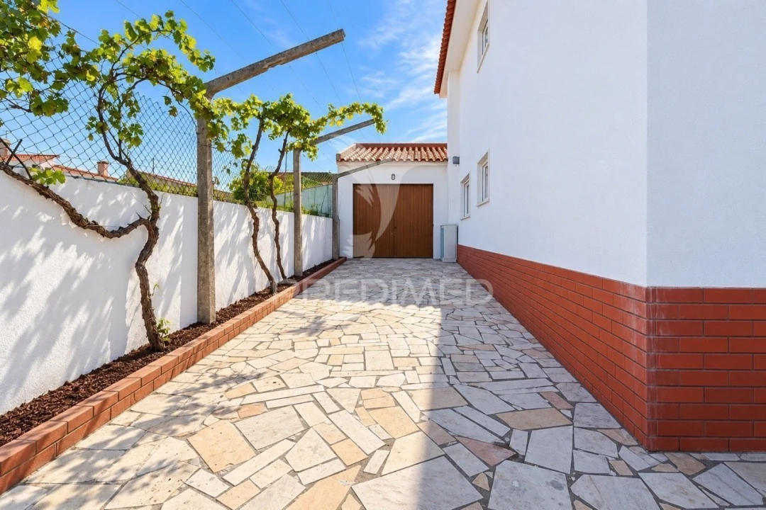 Moradia T4 para Venda em Quinta do Conde Foto 31