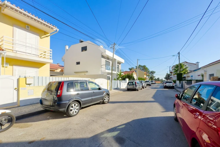 Moradia T2 para Venda em Quinta do Conde Foto 31