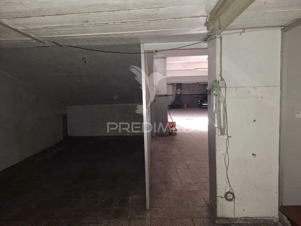 Armazém para Arrendamento em Venteira Foto 12