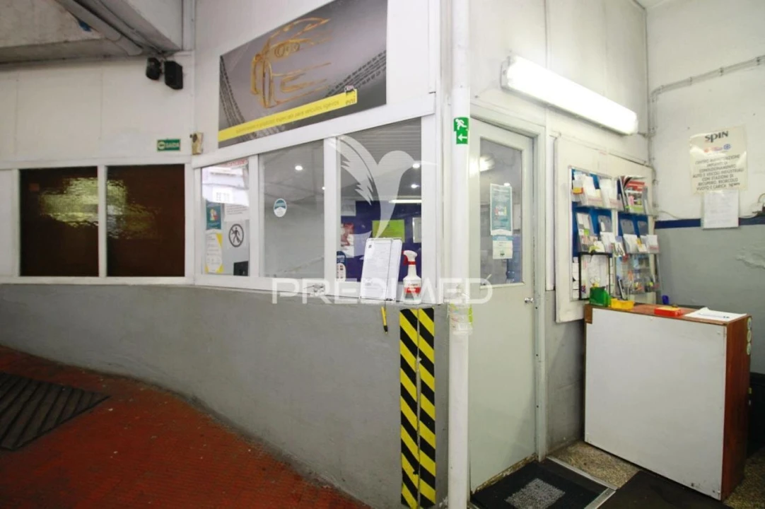 Armazém para Arrendamento em Venteira Foto 4