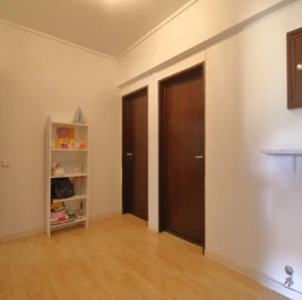 Apartamento T3 para Venda em Santo António dos Cavaleiros e Frielas