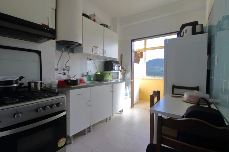 Apartamento T3 para Venda em Santo António dos Cavaleiros e Frielas Foto 3