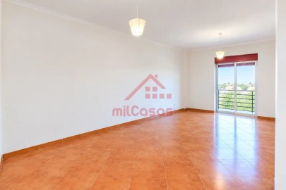 Apartamento T1 para Arrendamento em Santa Maria, São Pedro e Matacães