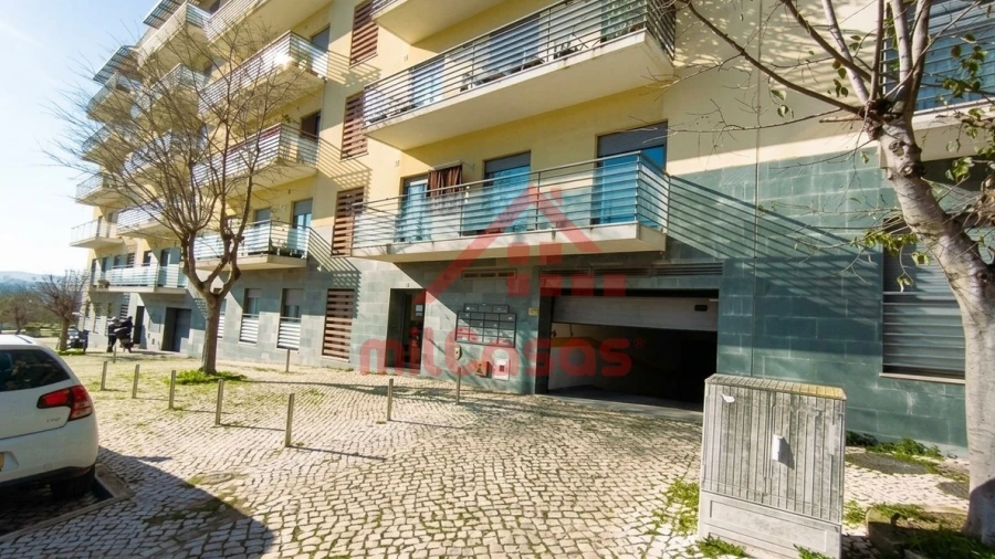 Apartamento T1 para Arrendamento em Santa Maria, São Pedro e Matacães