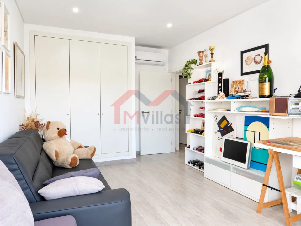 Moradia T4 para Venda em Pechão Foto 21