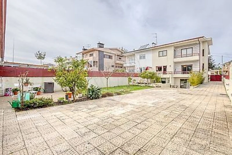 Moradia T4 para Venda em Cidade da Maia Foto 16
