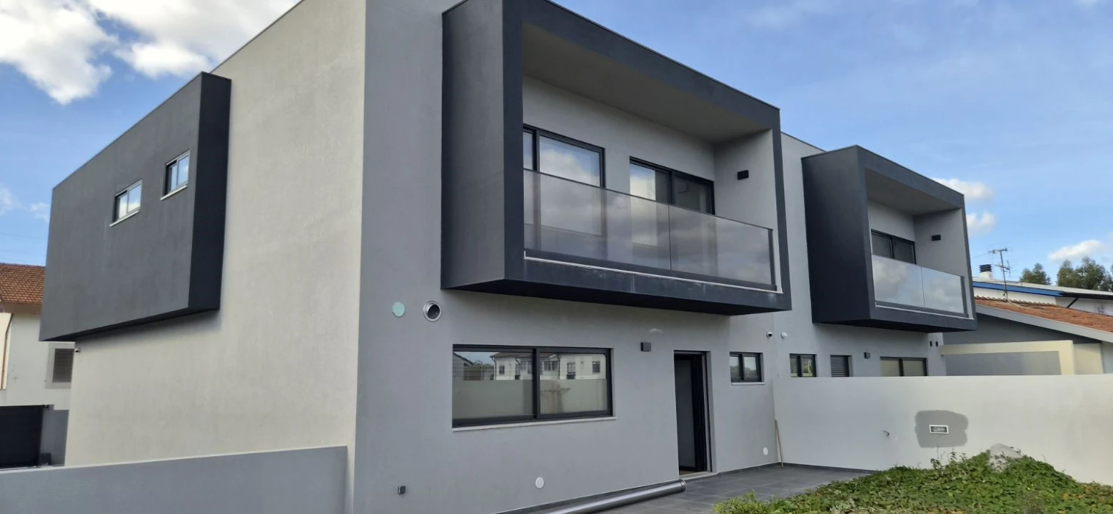 Moradia T3 para Venda em Cidade da Maia Foto 10