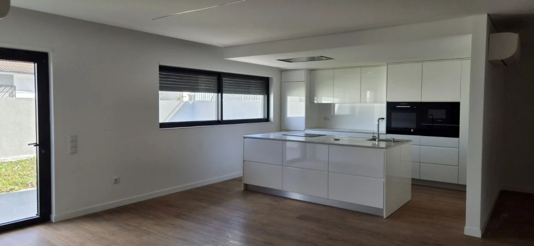 Moradia T3 para Venda em Cidade da Maia Foto 5
