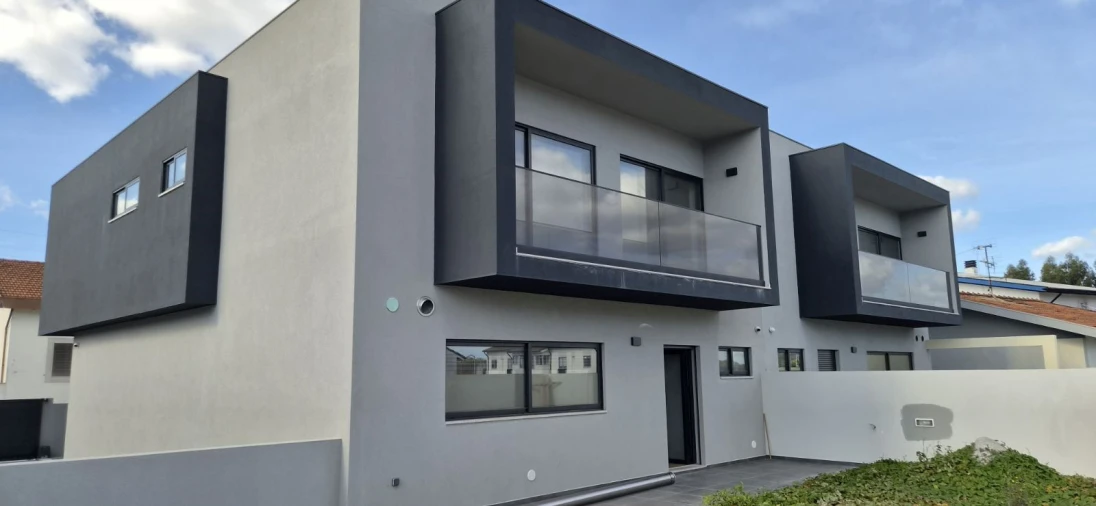 Moradia T3 para Venda em Cidade da Maia Foto 10