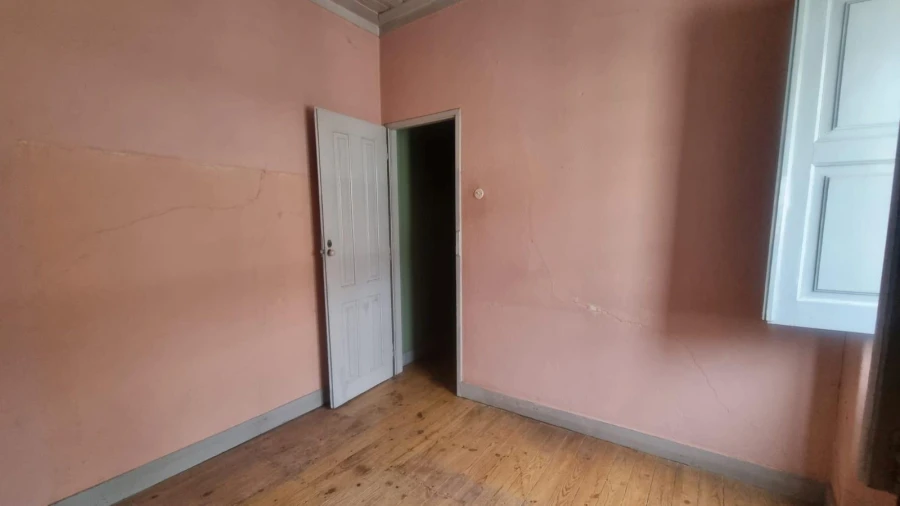 Apartamento T4 para Venda em Alcoentre Foto 20