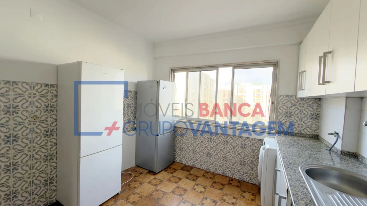 Apartamento T3 para Venda em Carregado e Cadafais Foto 6