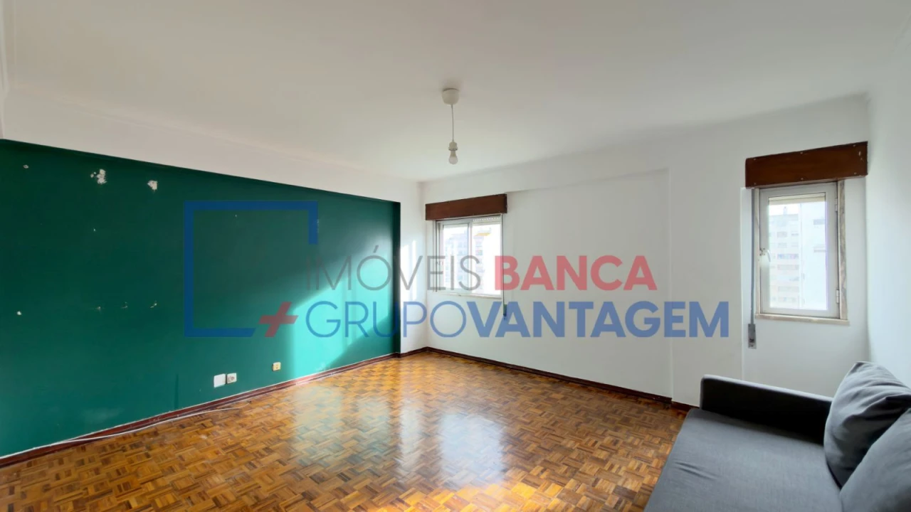 Apartamento T3 para Venda em Carregado e Cadafais Foto 10