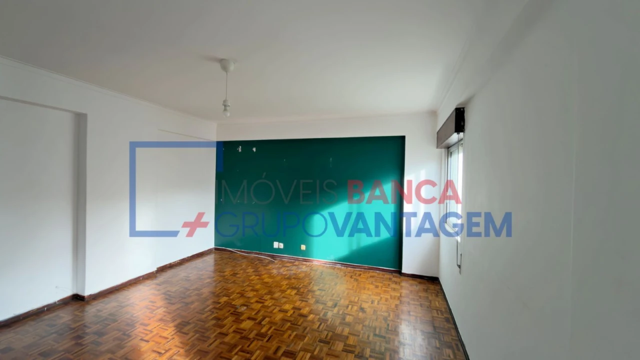 Apartamento T3 para Venda em Carregado e Cadafais Foto 11