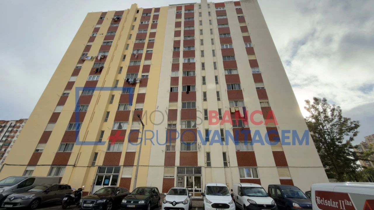 Apartamento T3 para Venda em Carregado e Cadafais Foto 30