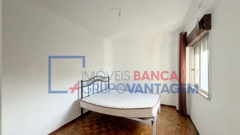 Apartamento T3 para Venda em Carregado e Cadafais