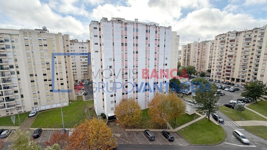 Apartamento T3 para Venda em Carregado e Cadafais Foto 2