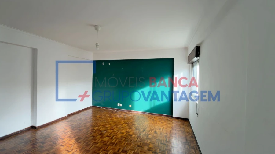 Apartamento T3 para Venda em Carregado e Cadafais Foto 11
