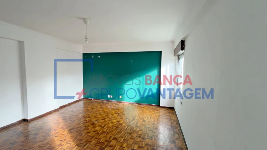Apartamento T3 para Venda em Carregado e Cadafais Foto 12