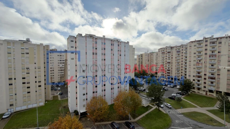 Apartamento T3 para Venda em Carregado e Cadafais Foto 18