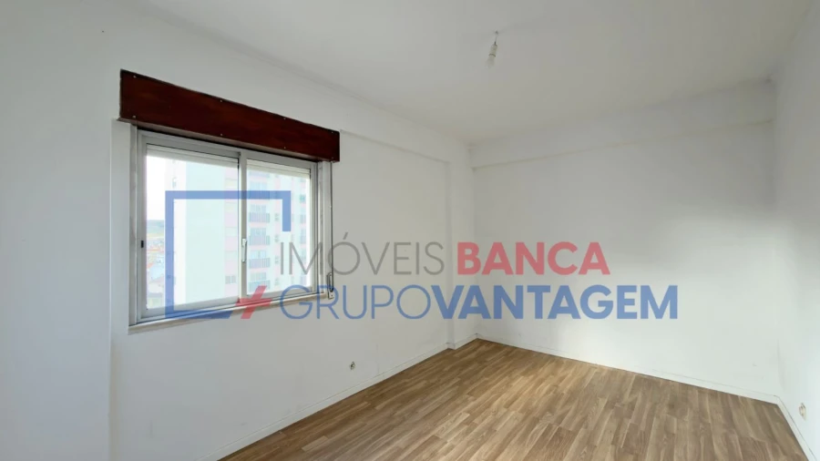 Apartamento T3 para Venda em Carregado e Cadafais Foto 27