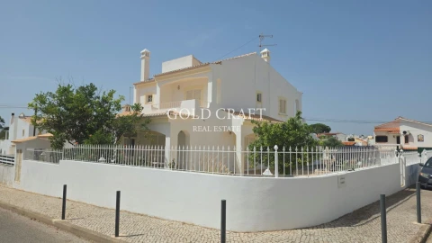 Moradia T4 para Venda em Alvor