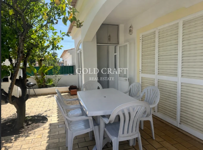 Moradia T4 para Venda em Alvor Foto 13