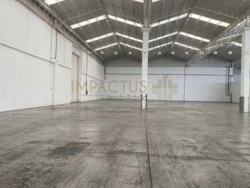 Loja para Arrendamento em Bougado (São Martinho e Santiago)