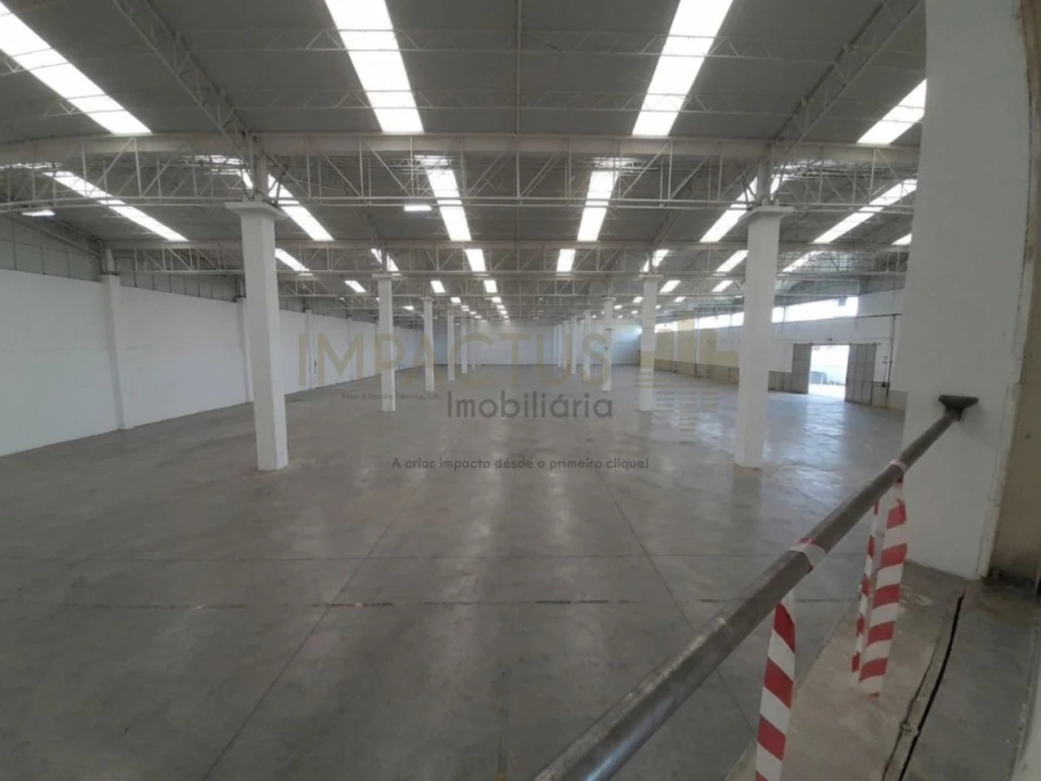 Loja para Arrendamento em Bougado (São Martinho e Santiago) Foto 15