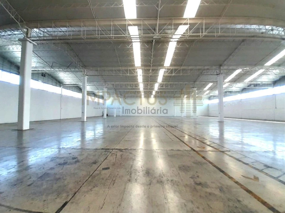 Loja para Arrendamento em Bougado (São Martinho e Santiago) Foto 2