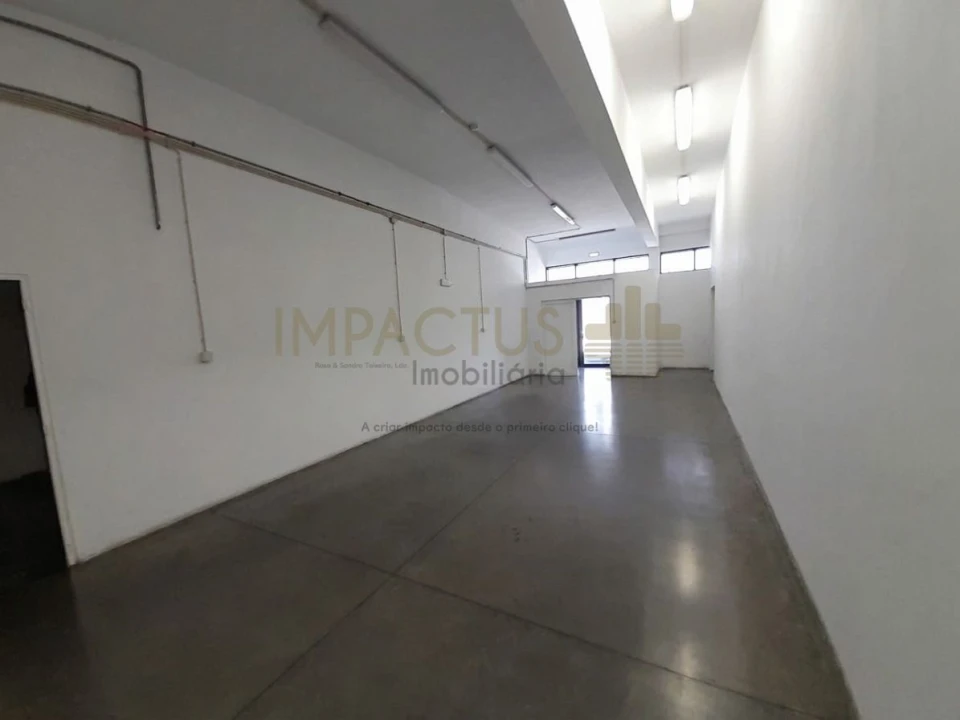 Loja para Arrendamento em Bougado (São Martinho e Santiago) Foto 16