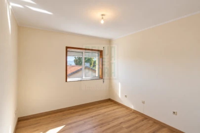 Apartamento T2 para Venda em Meixomil