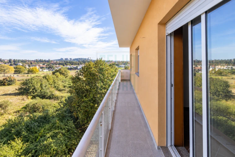 Apartamento T2 para Venda em Meixomil Foto 21