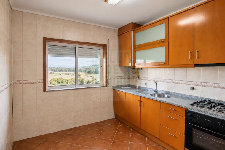 Apartamento T2 para Venda em Meixomil Foto 7