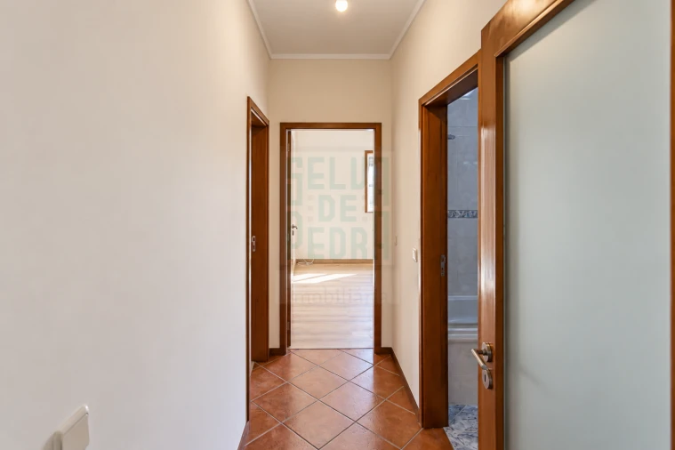 Apartamento T2 para Venda em Meixomil Foto 19