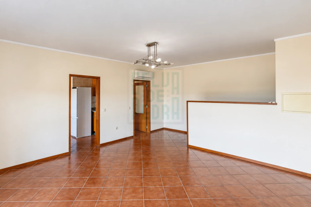 Apartamento T2 para Venda em Meixomil Foto 6