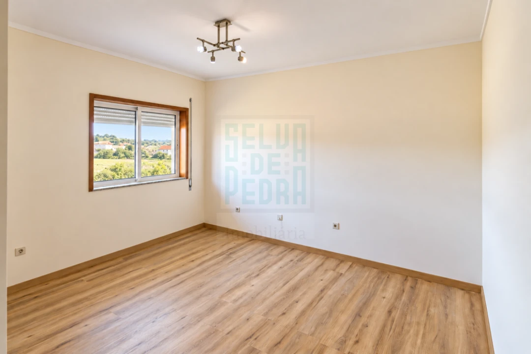 Apartamento T2 para Venda em Meixomil Foto 9