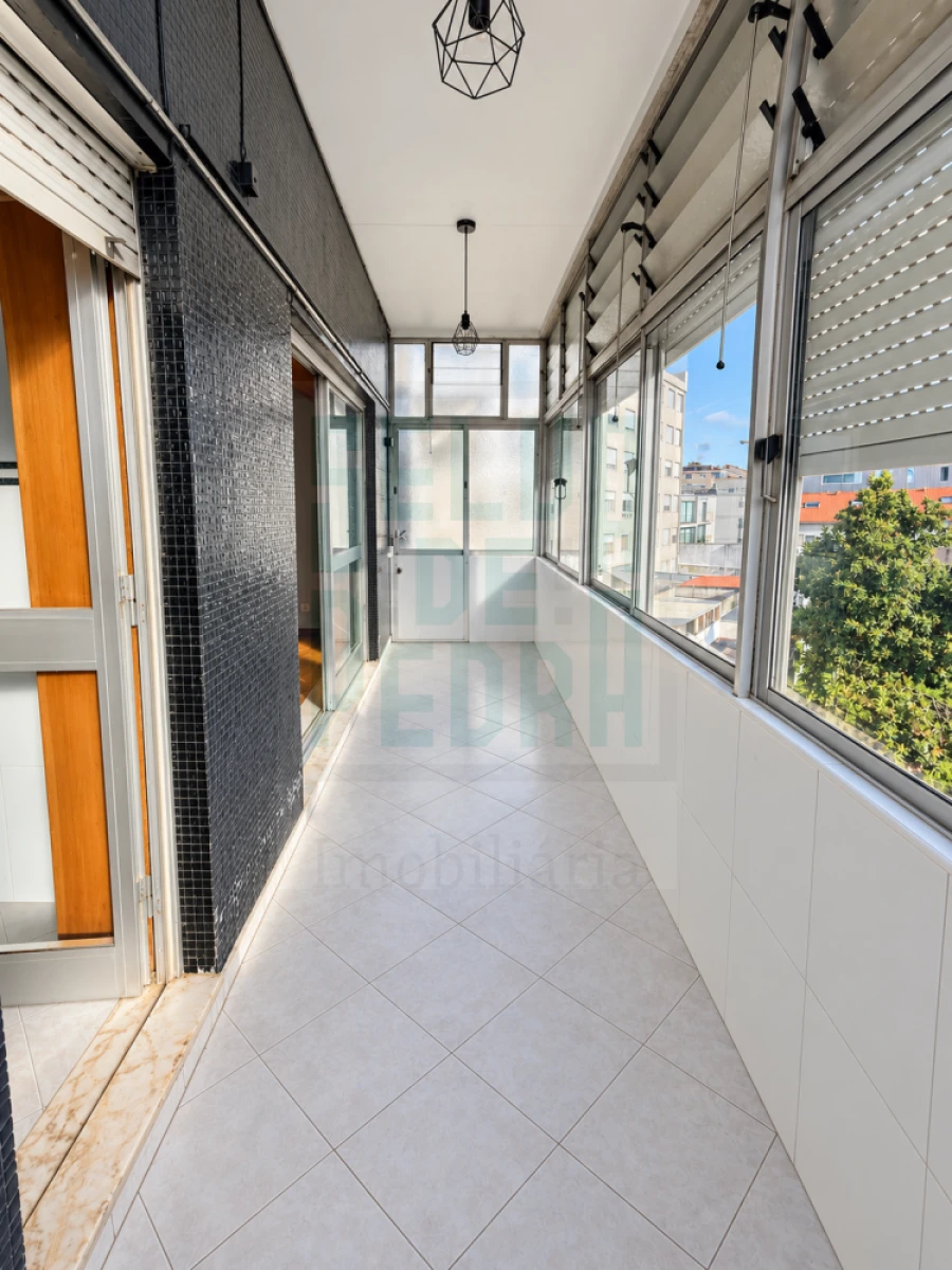 Apartamento T2 para Venda em Bonfim Foto 12