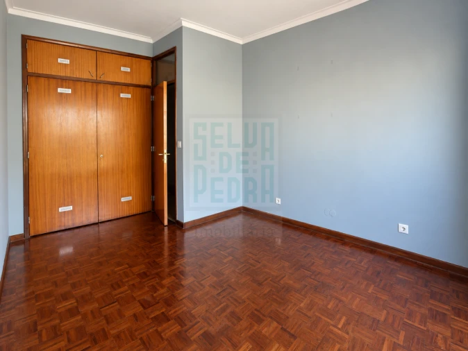 Apartamento T2 para Venda em Bonfim Foto 29