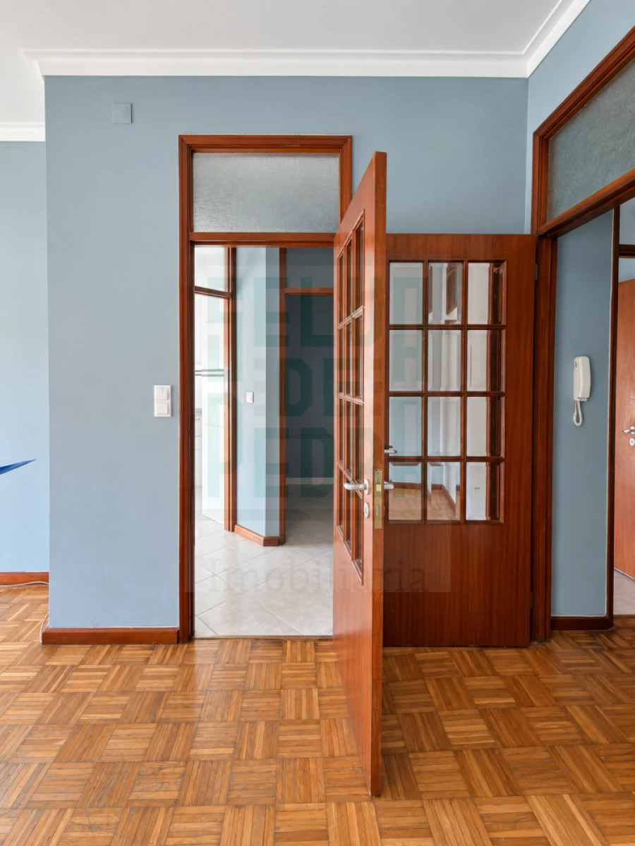 Apartamento T2 para Venda em Bonfim Foto 5